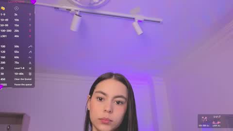 Alejandra online show from April 15, 11:28 am