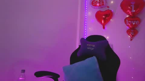 Aleja Harker  online show from January 30, 2:16 am