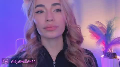 Snapshot of alejamillan1 chatting on May 13, 4:10 am night GTM -5 online show from May 13, 4:10 am