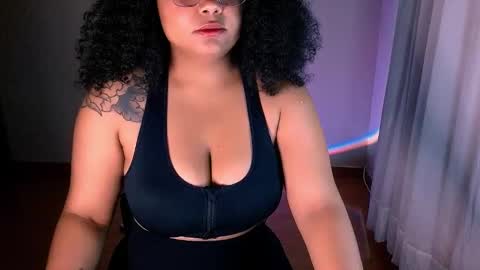 Alejandra  online show from December 20, 12:08 am