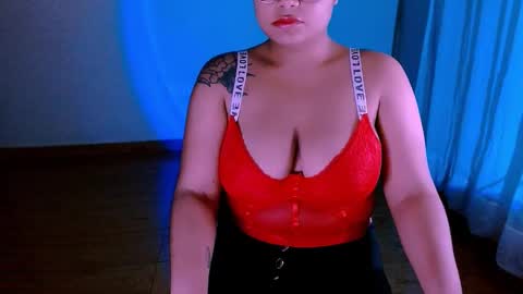 Alejandra  online show from November 21, 11:25 pm