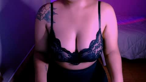 Alejandra  online show from June 4, 12:38 am