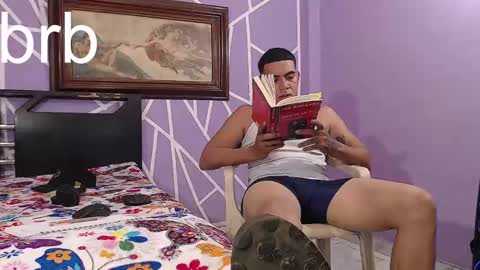 Snapshot of alejandrocock23 chatting on November 11, 11:21 am alejandrocock online show from November 11, 11:21 am