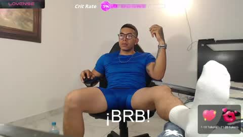 Snapshot of alejandrocock23 chatting on May 21, 11:28 am alejandrocock online show from May 21, 11:28 am