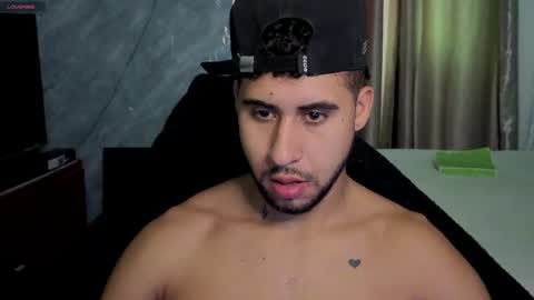 Snapshot of alejandrojf_00 chatting on May 24, 7:19 pm Daiki jack online show from May 24, 7:19 pm