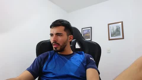 alejandroo_7 online show from December 26, 6:54 pm