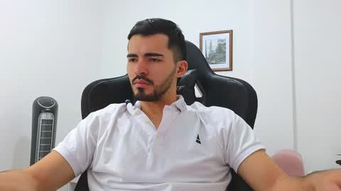 alejandroo_7 online show from January 11, 8:21 pm