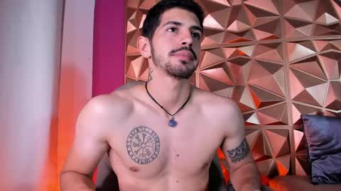 Snapshot of alejandrostorm chatting on March 21, 8:19 am Alejo online show from March 21, 8:19 am