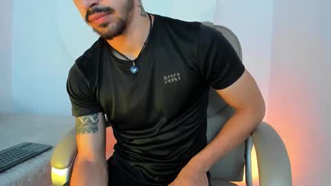 Snapshot of alejandrostorm chatting on March 27, 4:18 am Alejo online show from March 27, 4:18 am