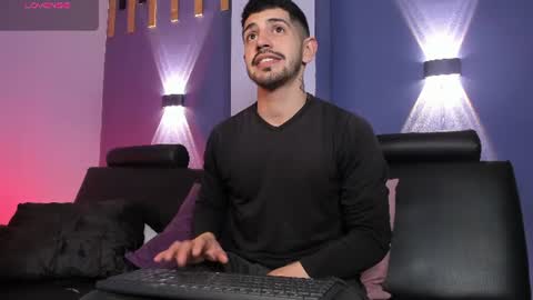 Alejo  online show from June 21, 7:00 am