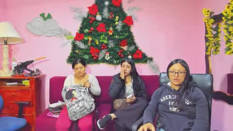 zoe and Kataleya online show from December 18, 12:22 pm