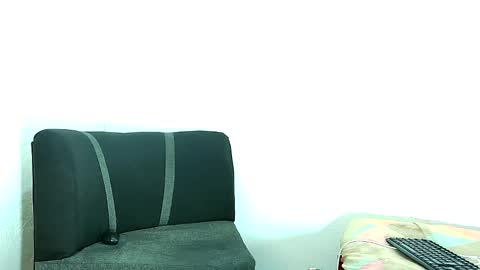 Snapshot of alejo_21cm chatting on December 18, 10:02 pm alejo_21cm online show from December 18, 10:02 pm