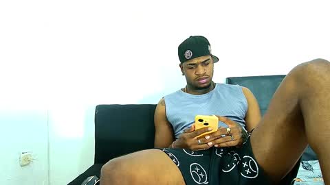 Snapshot of alejo_21cm chatting on January 30, 2:06 am alejo_21cm online show from January 30, 2:06 am