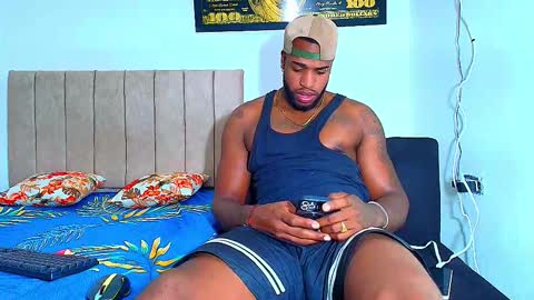 Snapshot of alejo_21cm chatting on December 5, 2:14 pm alejo_21cm online show from December 5, 2:14 pm