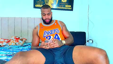 Snapshot of alejo_21cm chatting on March 19, 3:32 am alejo_21cm online show from March 19, 3:32 am