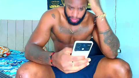 Snapshot of alejo_21cm chatting on March 26, 8:14 pm alejo_21cm online show from March 26, 8:14 pm
