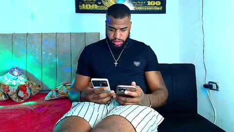 Snapshot of alejo_21cm chatting on April 9, 8:09 am alejo_21cm online show from April 9, 8:09 am