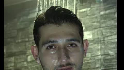 Snapshot of alejo_323__ chatting on June 22, 3:25 am alejo_323__ online show from June 22, 3:25 am