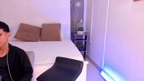 alejo_exotic online show from May 19, 12:22 pm