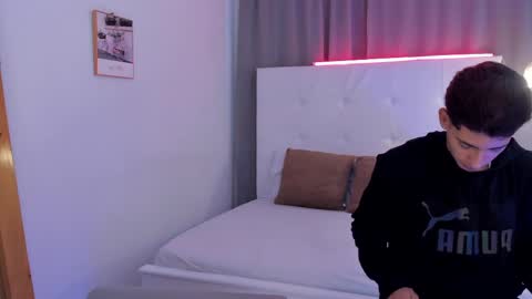 alejo_exotic online show from May 22, 12:11 pm