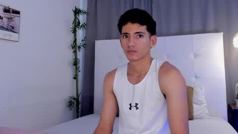 alejo_exotic online show from May 27, 12:35 pm
