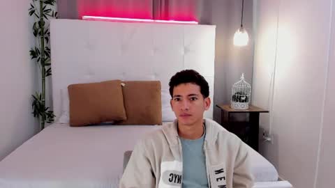 alejo_exotic online show from June 17, 12:18 pm