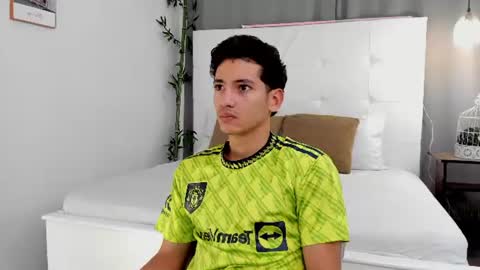 alejo_exotic online show from June 22, 12:24 pm