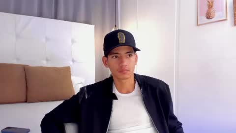 alejo_exotic online show from June 24, 12:26 pm