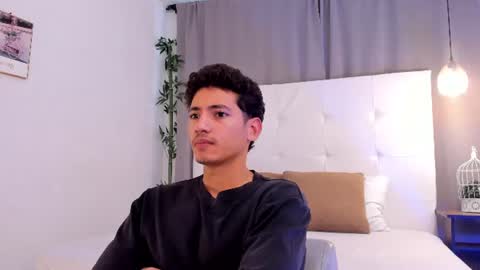 alejo_exotic online show from July 10, 12:30 pm