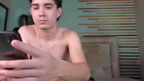 alejo_gray1 online show from June 11, 12:32 am