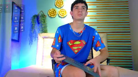 alejo_gray1 online show from June 19, 9:51 pm