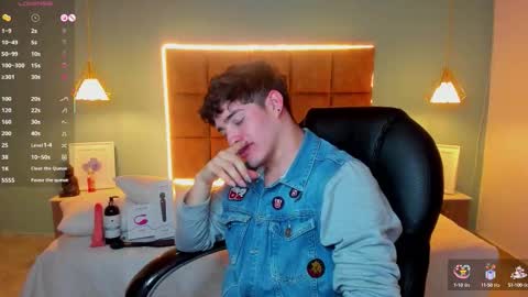 Snapshot of alejootwink chatting on September 23, 9:45 am ALejoo Saenz online show from September 23, 9:45 am