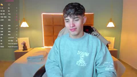 Snapshot of alejootwink chatting on October 12, 1:59 am ALejoo Saenz online show from October 12, 1:59 am