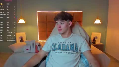 Snapshot of alejootwink chatting on October 13, 8:47 am ALejoo Saenz online show from October 13, 8:47 am