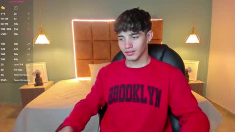 Snapshot of alejootwink chatting on October 21, 3:07 am ALejoo Saenz online show from October 21, 3:07 am