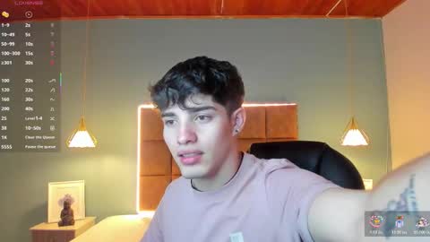 Snapshot of alejootwink chatting on October 24, 12:52 am ALejoo Saenz online show from October 24, 12:52 am