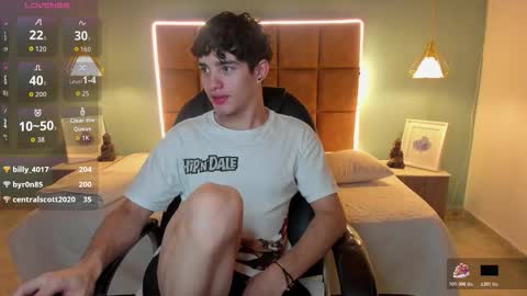 Snapshot of alejootwink chatting on November 19, 6:35 am ALejoo Saenz online show from November 19, 6:35 am