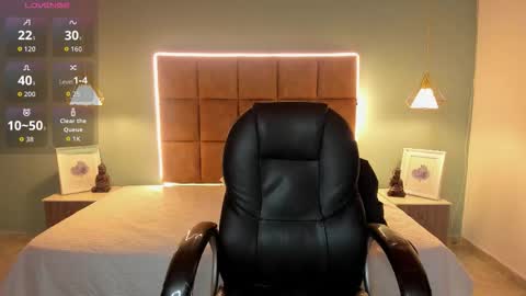 Snapshot of alejootwink chatting on November 22, 12:31 am ALejoo Saenz online show from November 22, 12:31 am