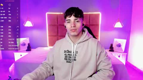 ALejoo Saenz online show from March 18, 3:42 am