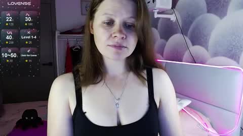 Snapshot of alekasamui chatting on September 11, 8:03 am Aleksa online show from September 11, 8:03 am