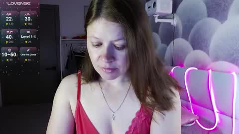 Snapshot of alekasamui chatting on September 21, 9:05 pm Aleksa online show from September 21, 9:05 pm