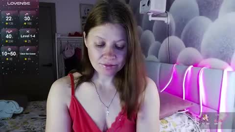 Snapshot of alekasamui chatting on September 28, 1:00 am Aleksa online show from September 28, 1:00 am