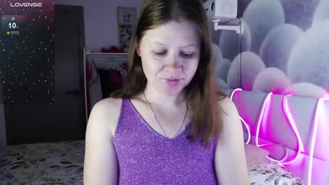 Snapshot of alekasamui chatting on September 28, 9:09 pm Aleksa online show from September 28, 9:09 pm
