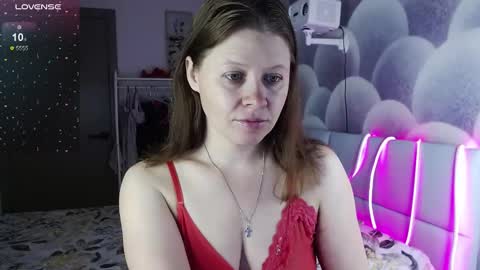 Snapshot of alekasamui chatting on October 4, 9:46 pm Aleksa online show from October 4, 9:46 pm
