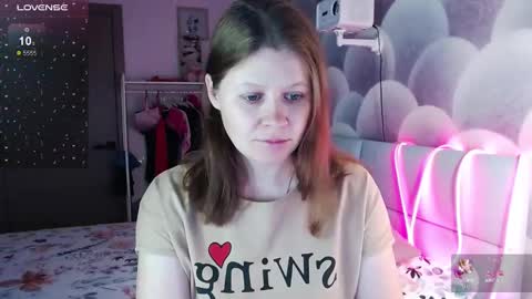 Snapshot of alekasamui chatting on October 16, 1:39 am Aleksa online show from October 16, 1:39 am
