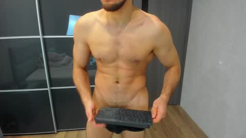 aleks_brown online show from January 29, 6:39 pm