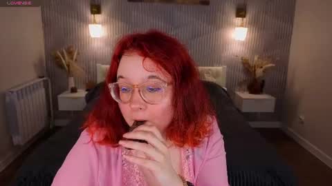 Snapshot of aleks_caste chatting on July 3, 6:03 pm Aleks online show from July 3, 6:03 pm