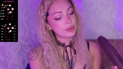 aleksacandy online show from May 3, 4:35 pm