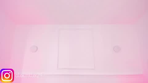 Snapshot of aleksandra_miller chatting on January 24, 12:10 pm Aleksandra online show from January 24, 12:10 pm