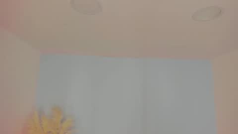 Snapshot of aleksandra_miller chatting on June 9, 12:28 pm Aleksandra online show from June 9, 12:28 pm